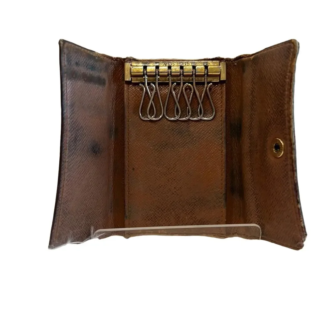 Louis Vuitton Monogram Leather Key Holder (LVXX016)